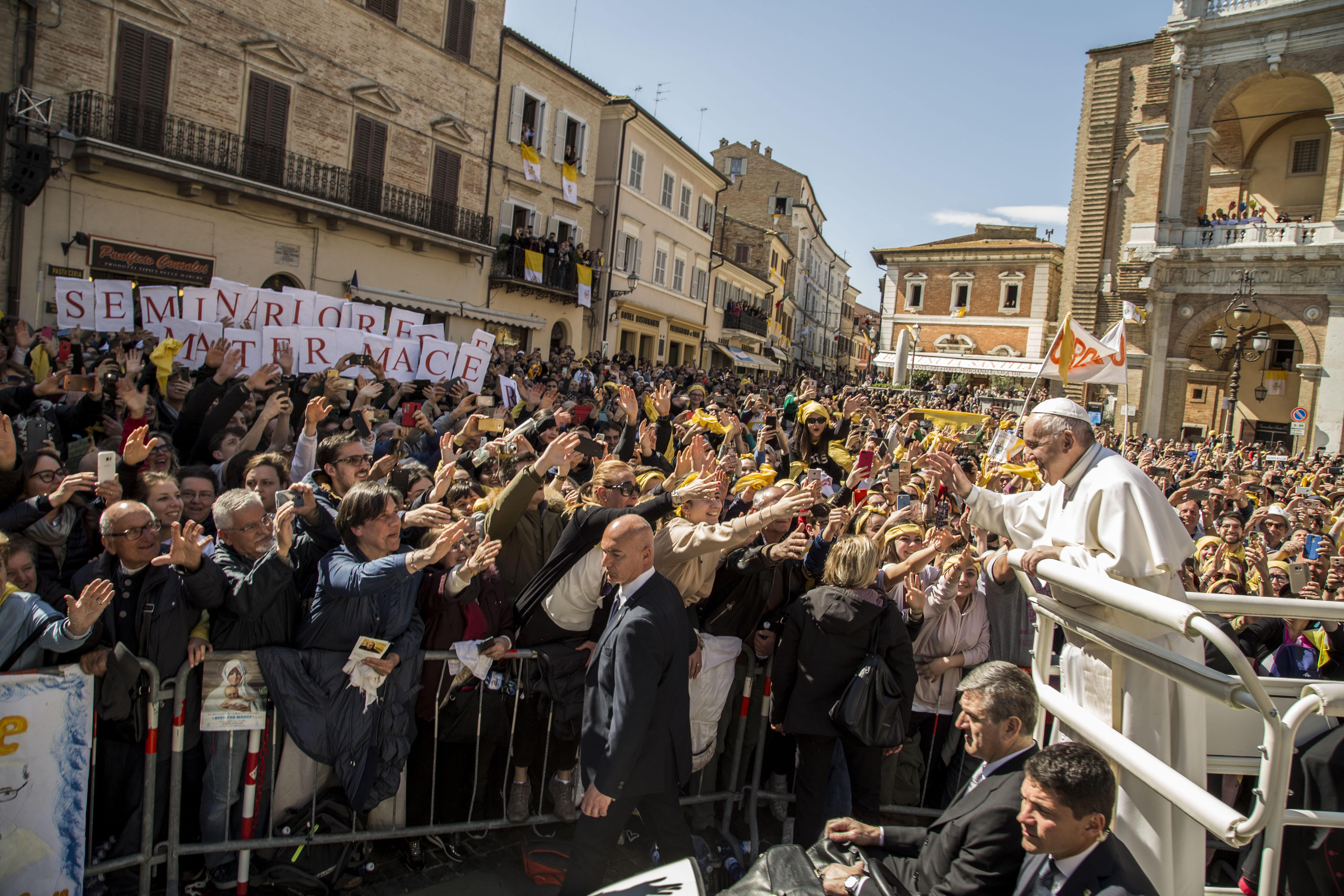 The photos of the Pope in Loreto