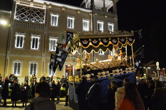 Cos’è la “Bara de notte” di Porto Recanati?