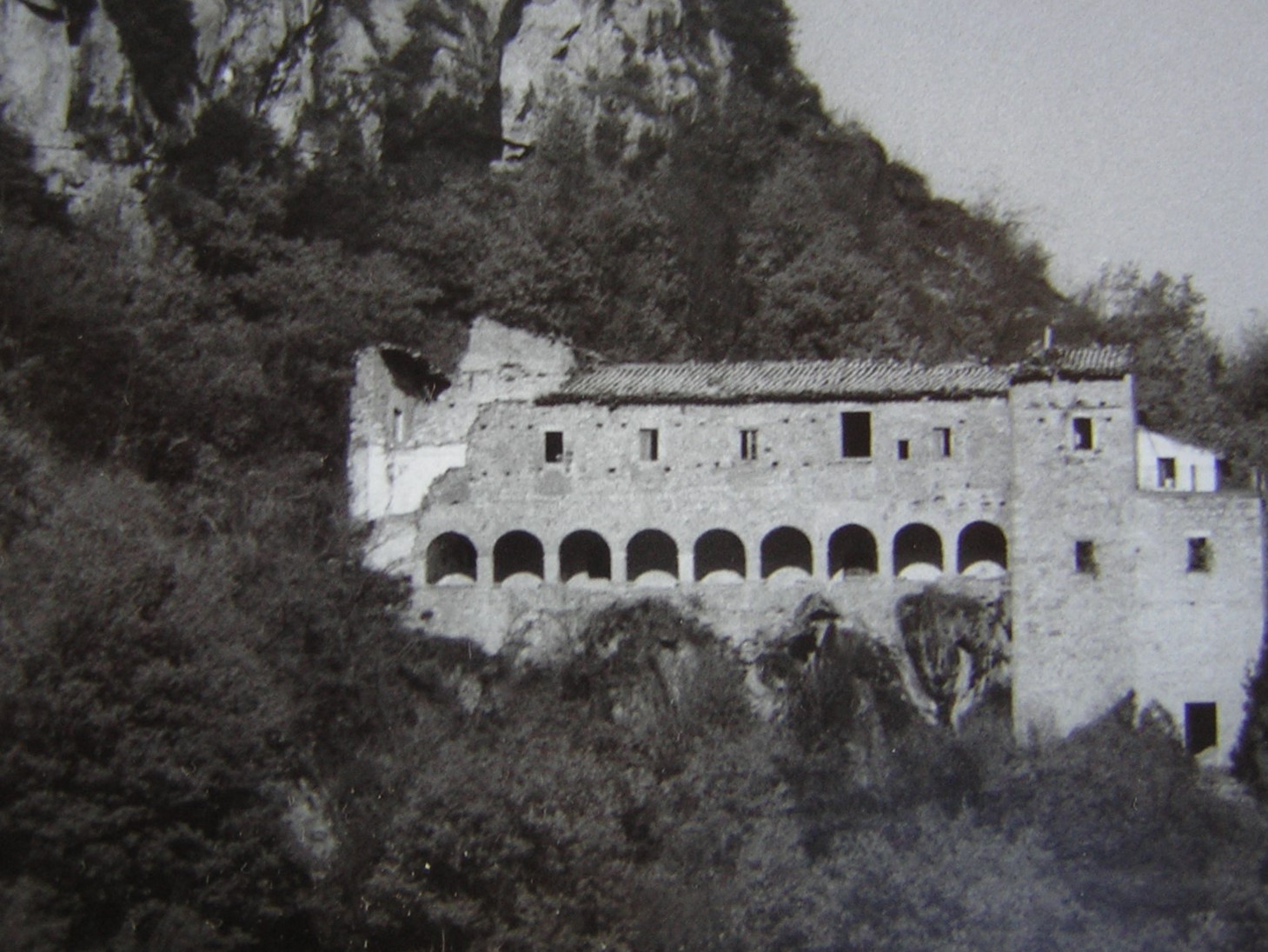 Il convento di S. Giorgio del Monte Rosara