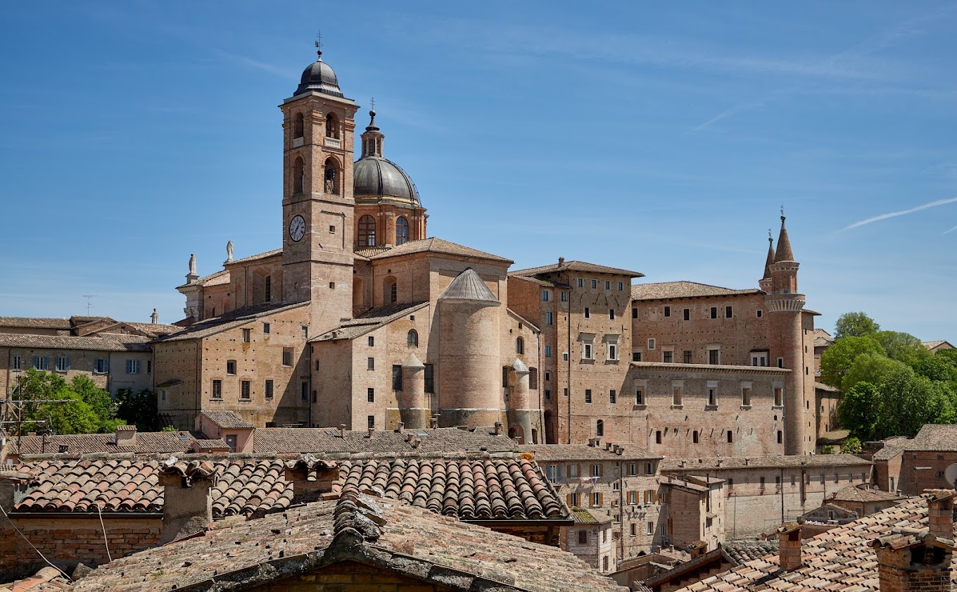 marchetravelling-struttura-punti-di-interesse-cattedrale-di-urbino-01