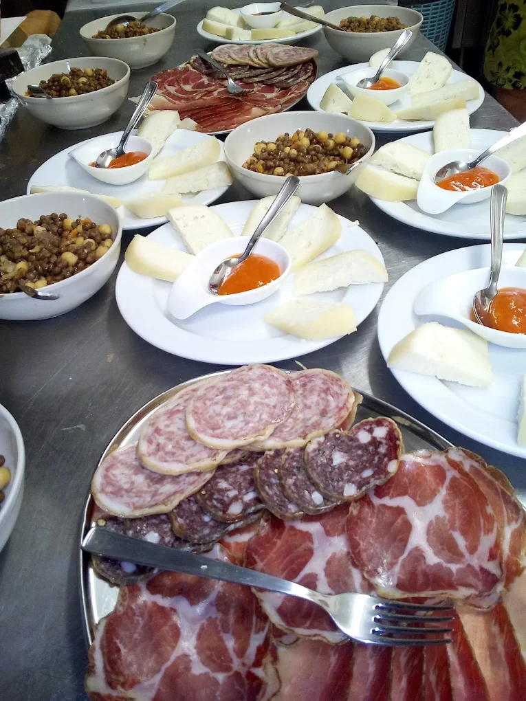 marchetravelling-strutture-interno-agriturismo-la-via-del-sole-torre-san-patrizio-01