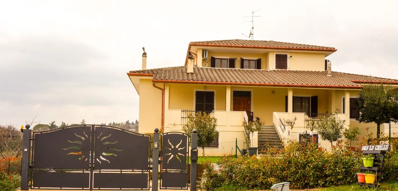 marchetravelling-strutture-interno-bb-lu-grillu-holiday-magliano-di-tenna-renna-antenna-00