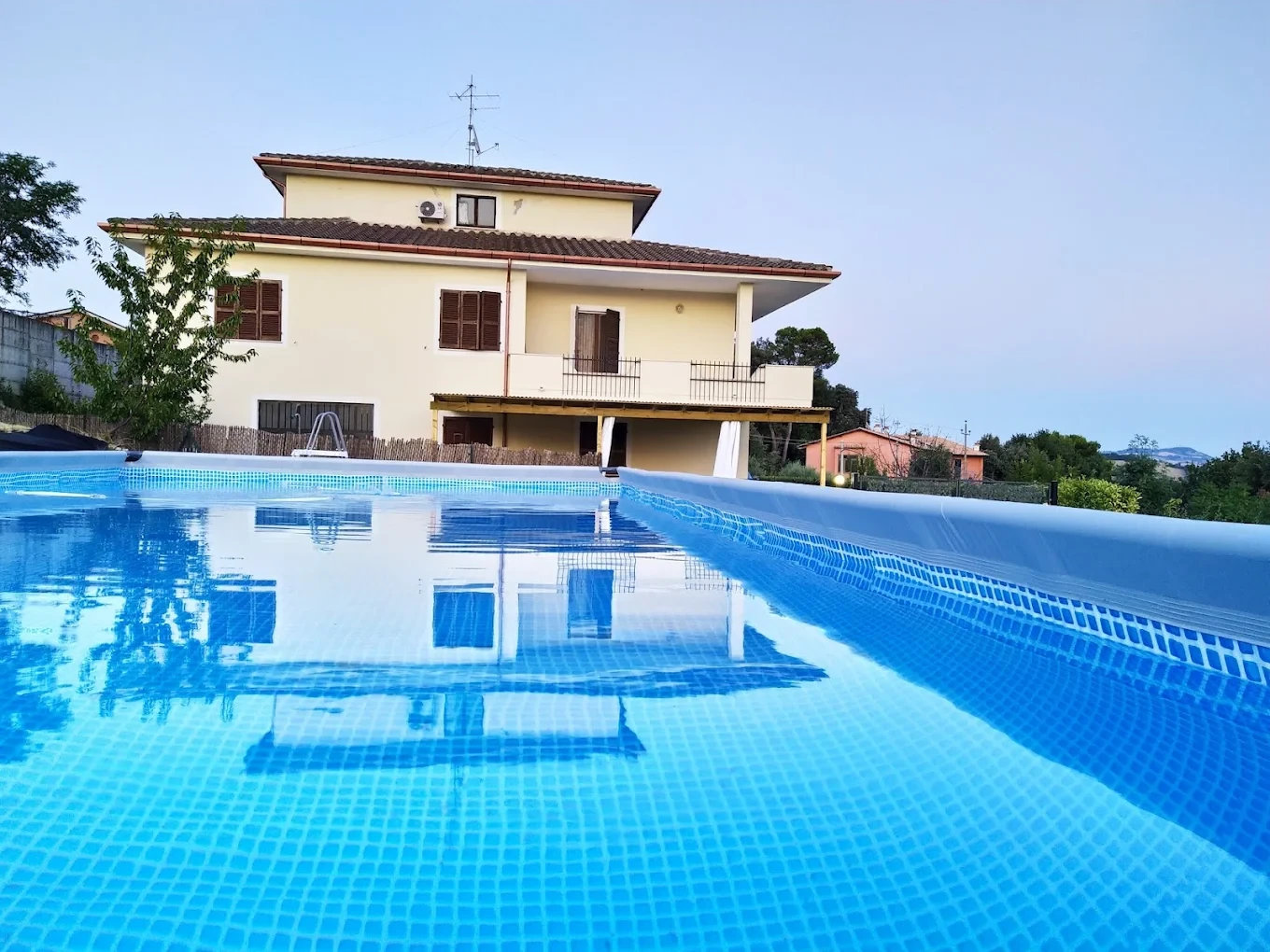 marchetravelling-strutture-interno-bb-lu-grillu-holiday-magliano-di-tenna-renna-antenna-01