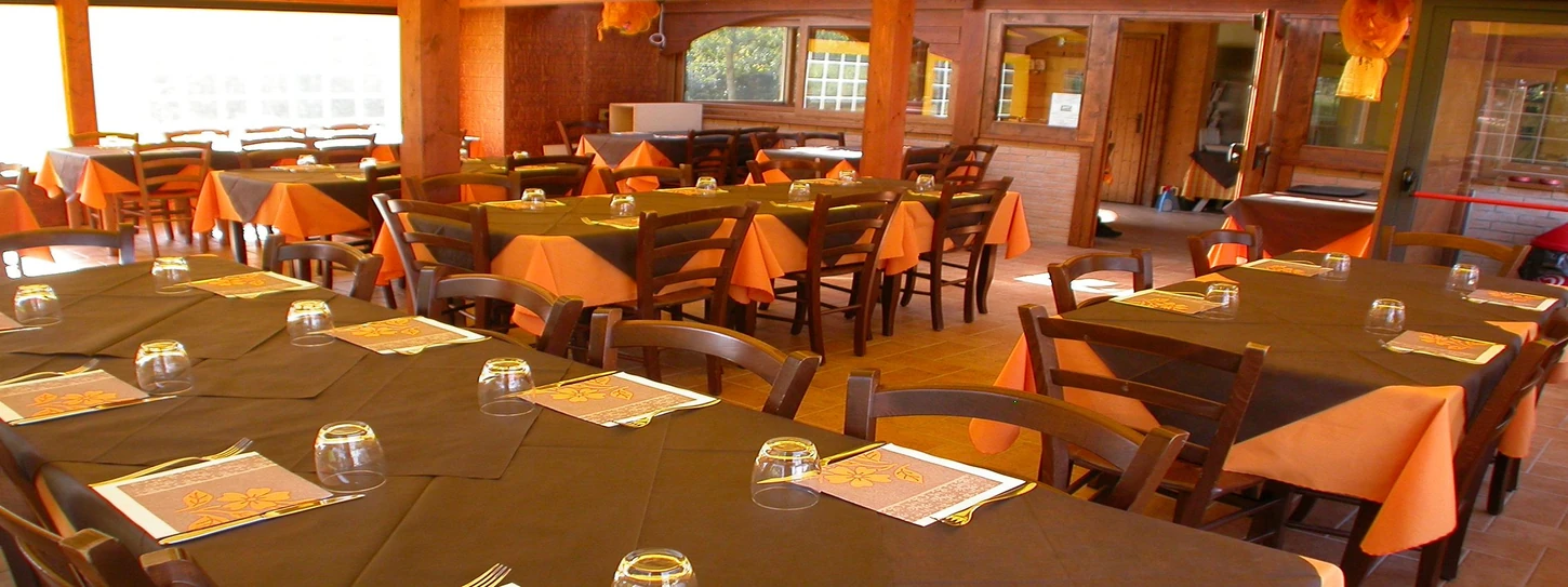 marchetravelling-strutture-interno-la-buona-fattoria-ristorante-pizzeria-tavoleto-01