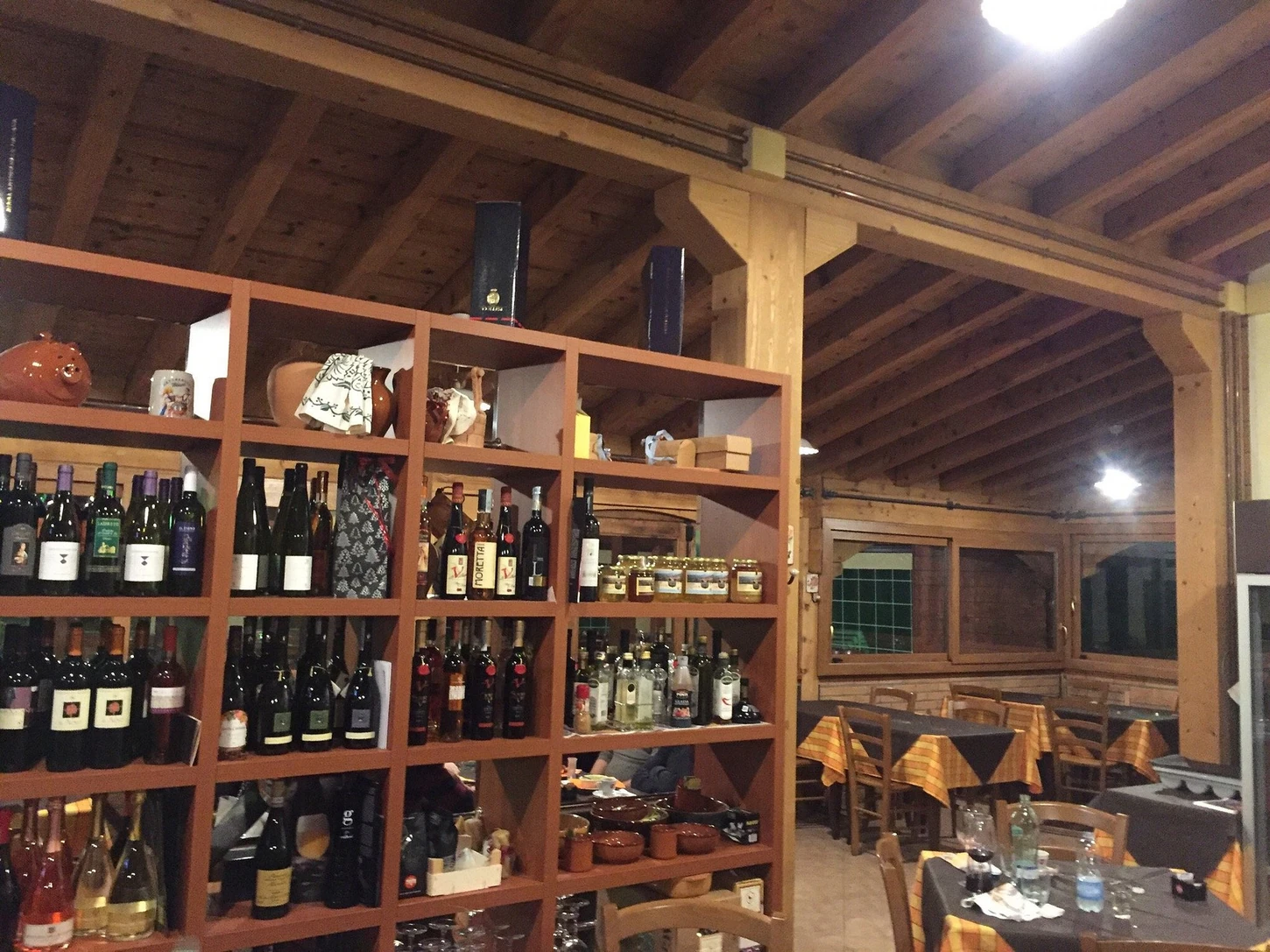 marchetravelling-strutture-interno-la-buona-fattoria-ristorante-pizzeria-tavoleto-04