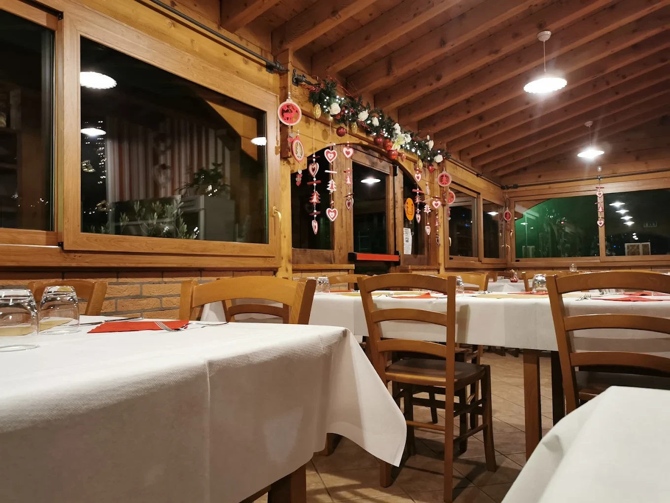 marchetravelling-strutture-interno-la-buona-fattoria-ristorante-pizzeria-tavoleto-07