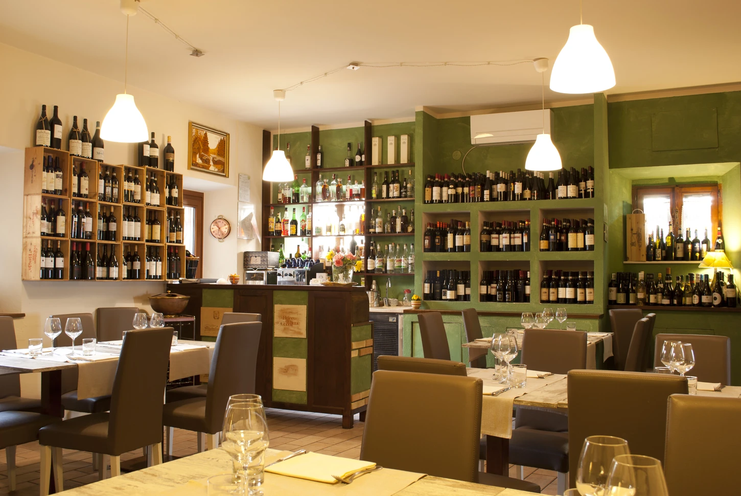 marchetravelling-strutture-interno-osteria-dellarco-di-natali-tiziano-magliano-02