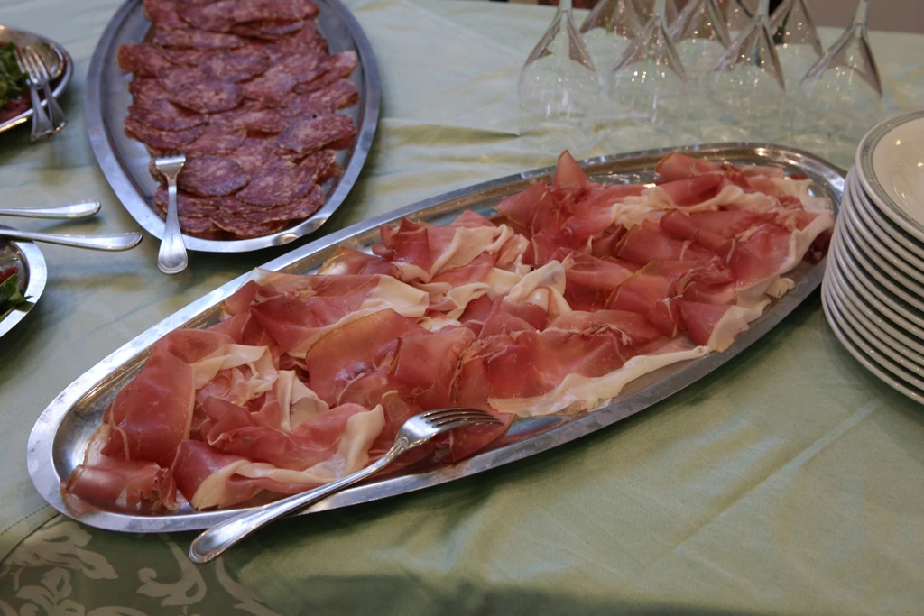 marchetravelling-strutture-interno-albergo-ristorante-bellucci-castelleone-di-suasa-02
